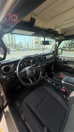 جيب جلاديتور